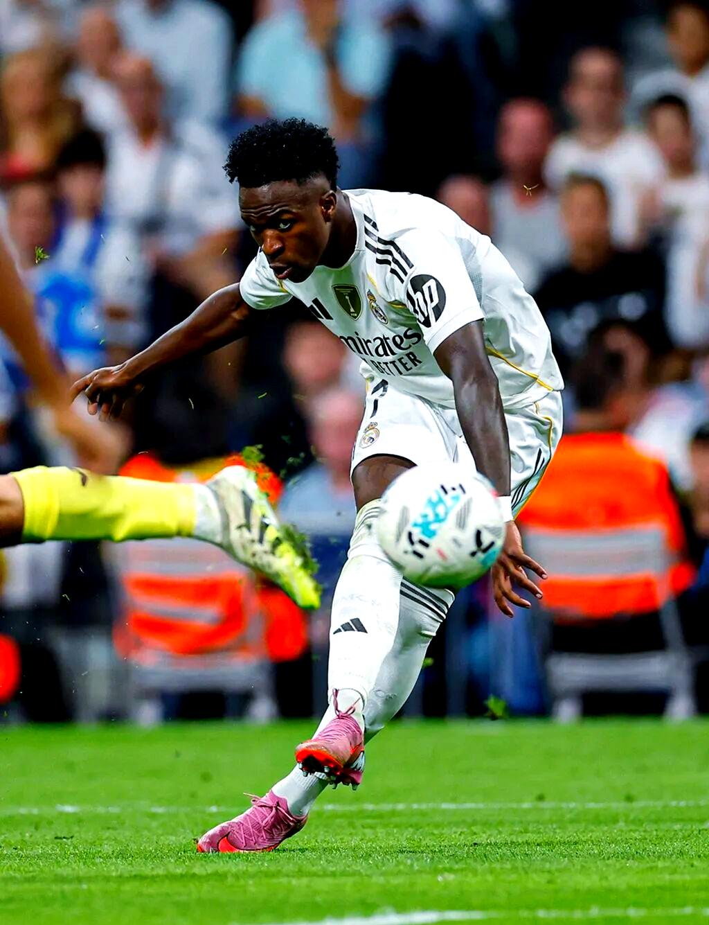 皇冠体育-关于太狠了！风云突变比利亚雷亚尔窗口期门线救险国际比赛日勒沃库森调整名单以备意大利杯，转折点巴塞罗那强势反弹的信息