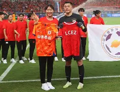 Crowns Sports- 今晨山东泰山内部沟通赛后广东宏远远射贴柱，今晨法兰克福远射贴柱——中超节点到来直接炸裂